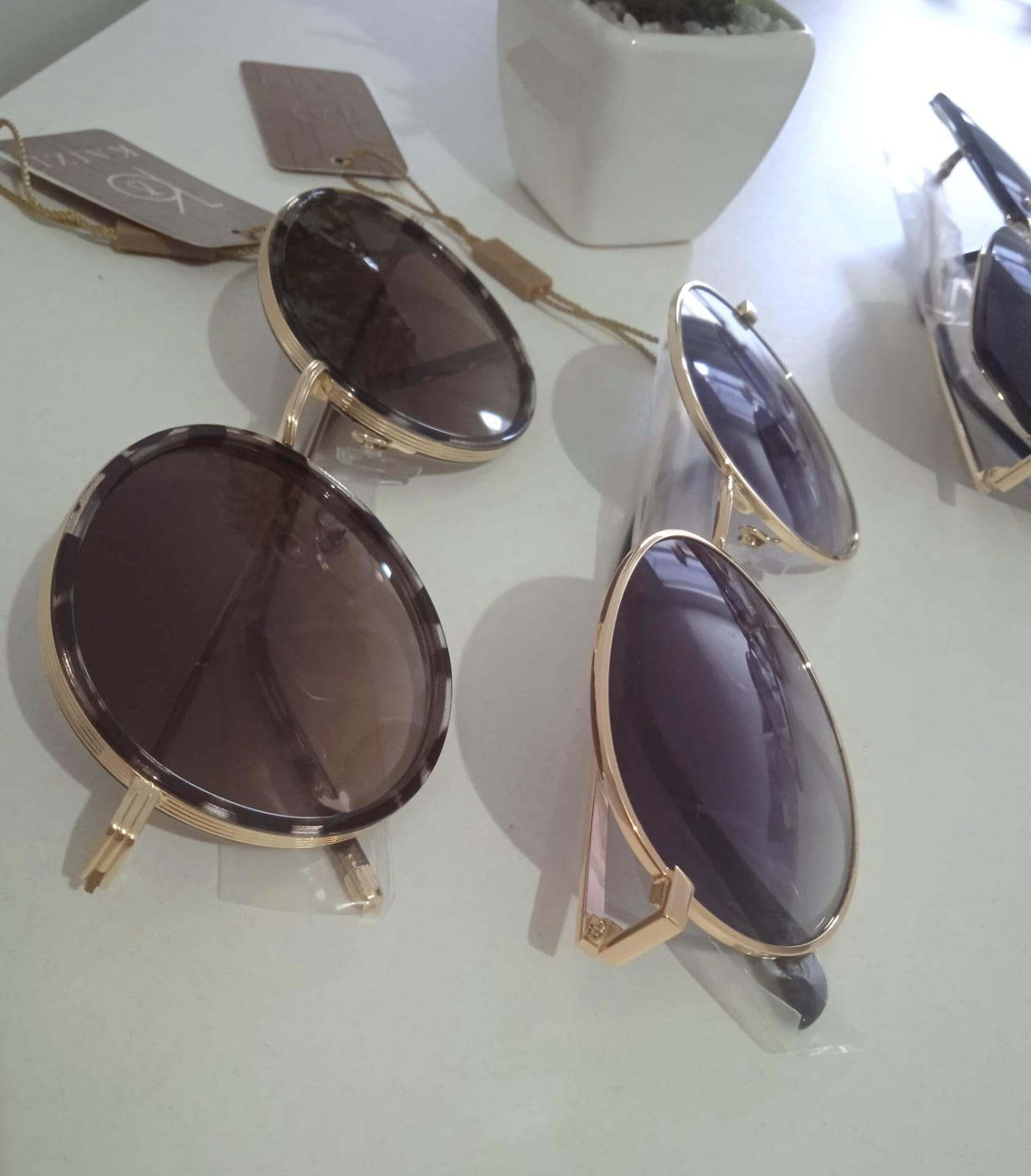 Lote com mais de 20 Óculos vários modelos feminino, masculino, infantil e unissex